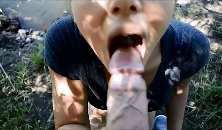 Schönes Mädchen Mit Großen Natürlichen Titten Und erotik online film Nass