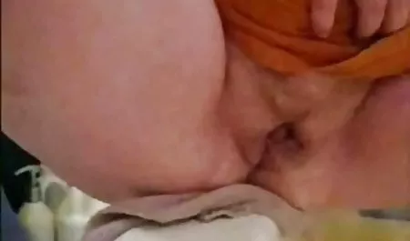 Der kleine schwarze Honig bekommt erotik online film einen Schluck Sperma