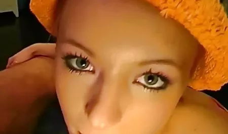 Kayla Quinn braucht Orangen und Schwanz erotische trickfilme