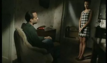 Die konservative Latina tut böse Dinge in erotikfilme bei netflix ihrem Leben