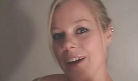 Mutter sexy braungebrannte Küken reitet einen jungen Hengst erotikfilme netflix hart