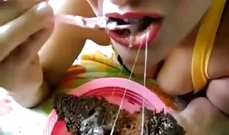 Frauen fälschen Taxi Unschuldiger junger Tourist erotik film online wird im hinteren Teil des Taxis verführt